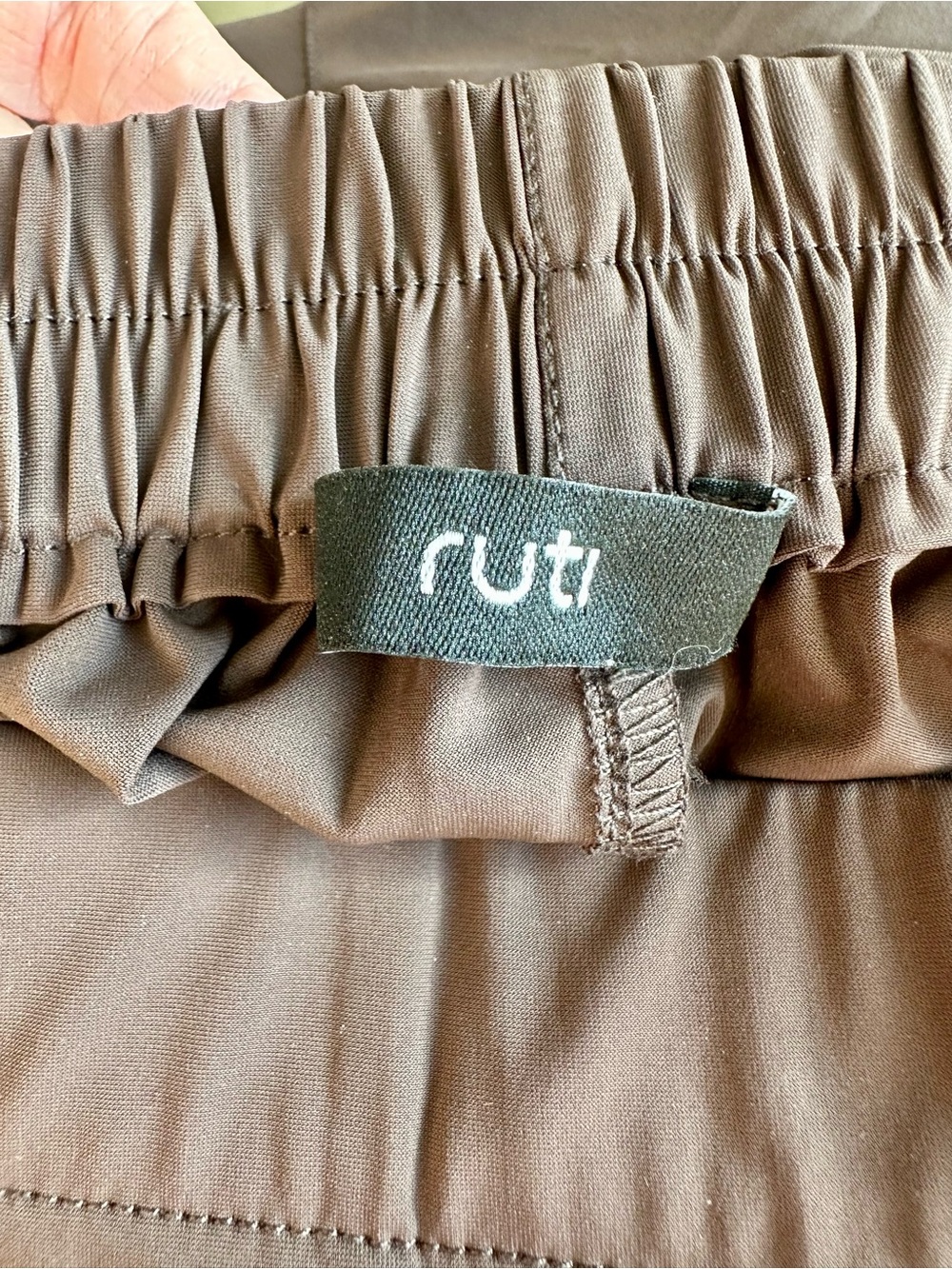 RUTI “ON THE LOOSE” WORK PANTS - SIZE 4 - COLOR: COFFEE // Worn once! - Picture 9 of 12